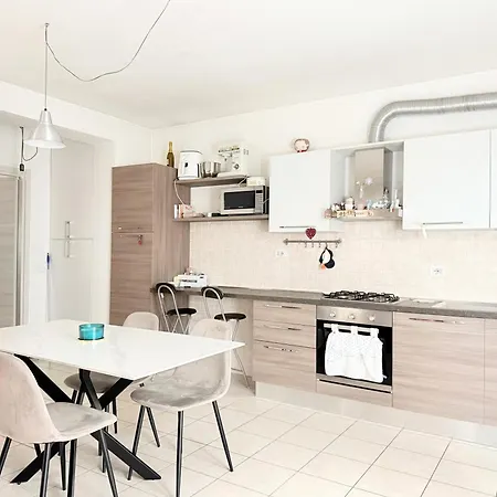 Apartman C014 - Camerano, Delizioso Bilocale Con Aria Condizionata *