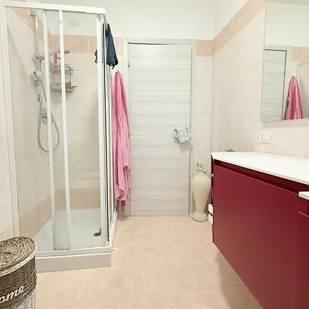 C014 - Camerano, Delizioso Bilocale Con Aria Condizionata Apartman